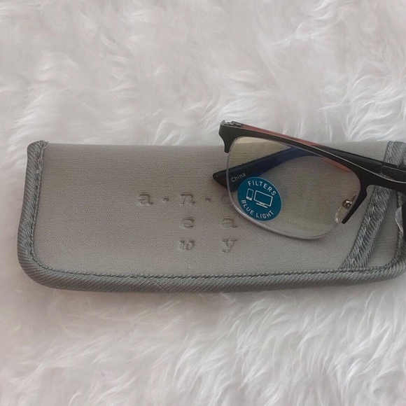 A New Day Women's Oval Blue Light Filtering Reading Glasses W/Soft Case +200 - Picture 11 of 11
